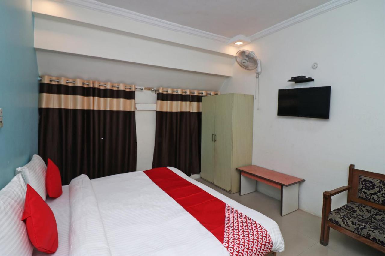 Oyo Flagship 19301 Mezbaan International Naka Hindola Hotel Lucknow Ngoại thất bức ảnh