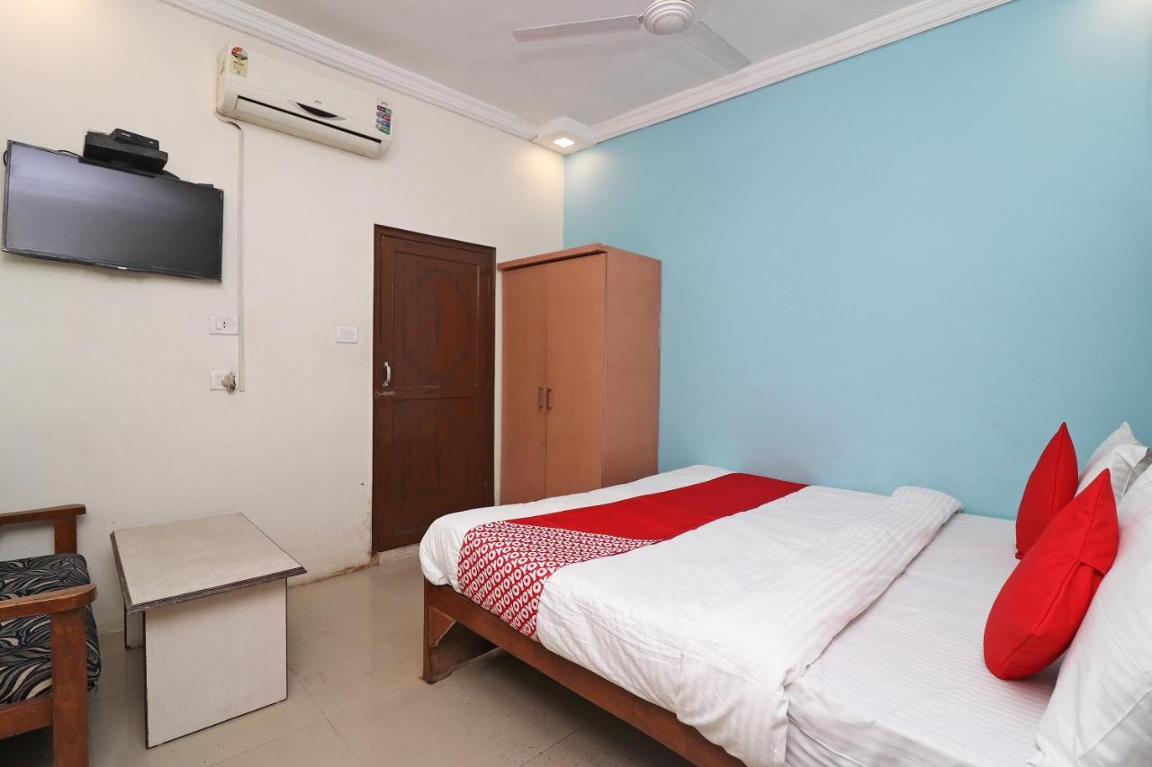 Oyo Flagship 19301 Mezbaan International Naka Hindola Hotel Lucknow Ngoại thất bức ảnh