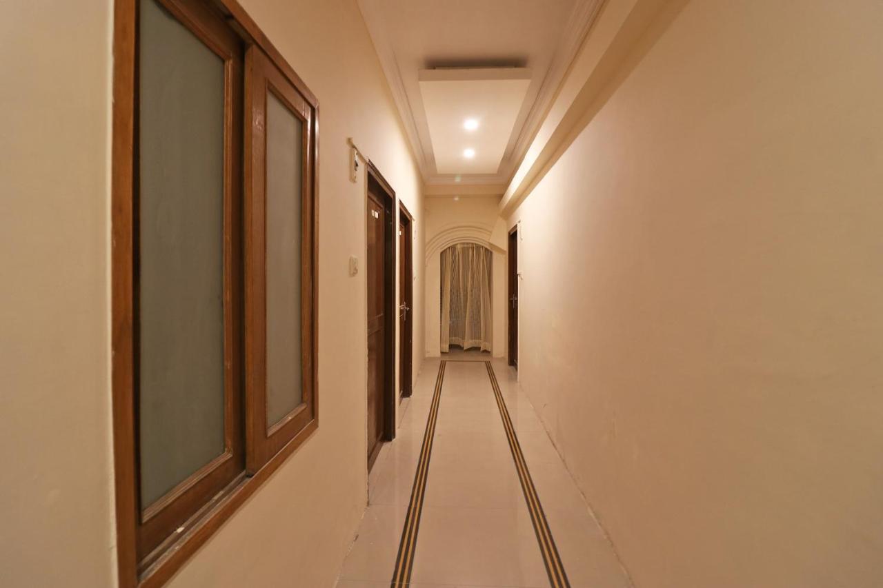 Oyo Flagship 19301 Mezbaan International Naka Hindola Hotel Lucknow Ngoại thất bức ảnh